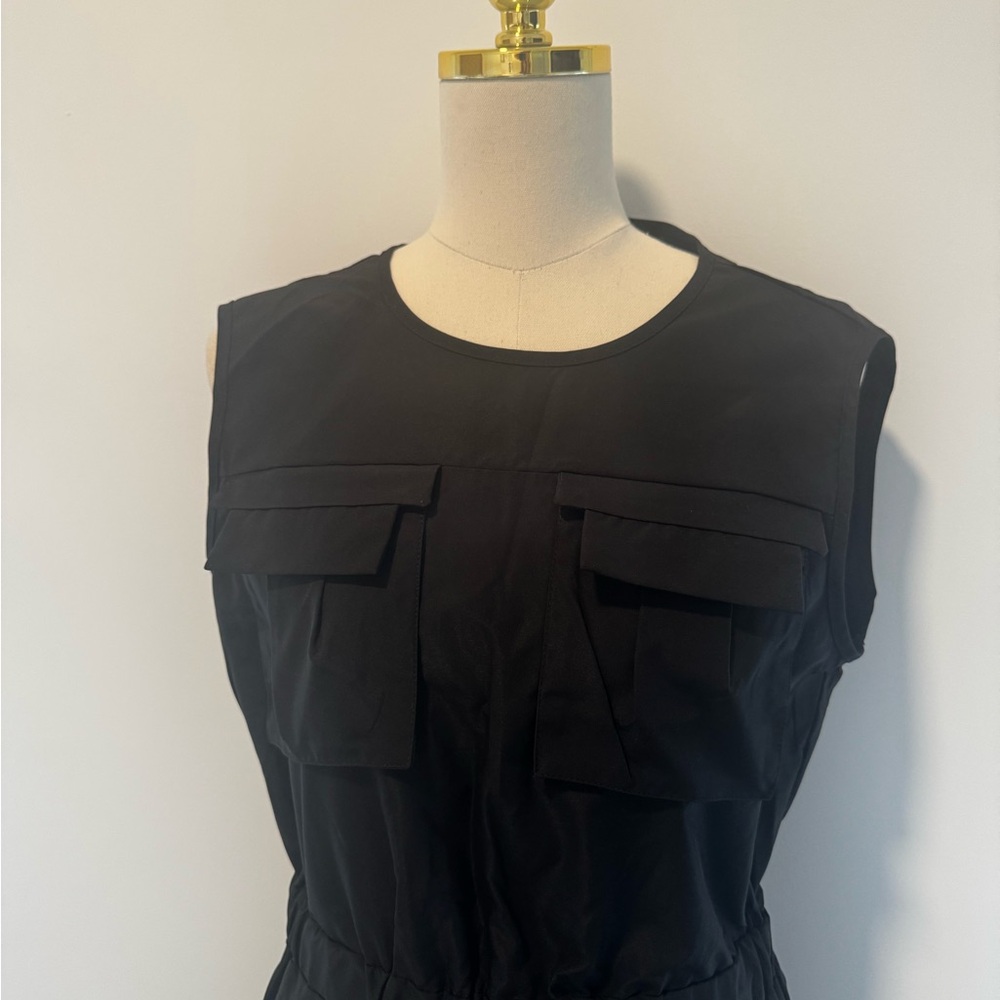 Elegant Black Sleeveless Dress